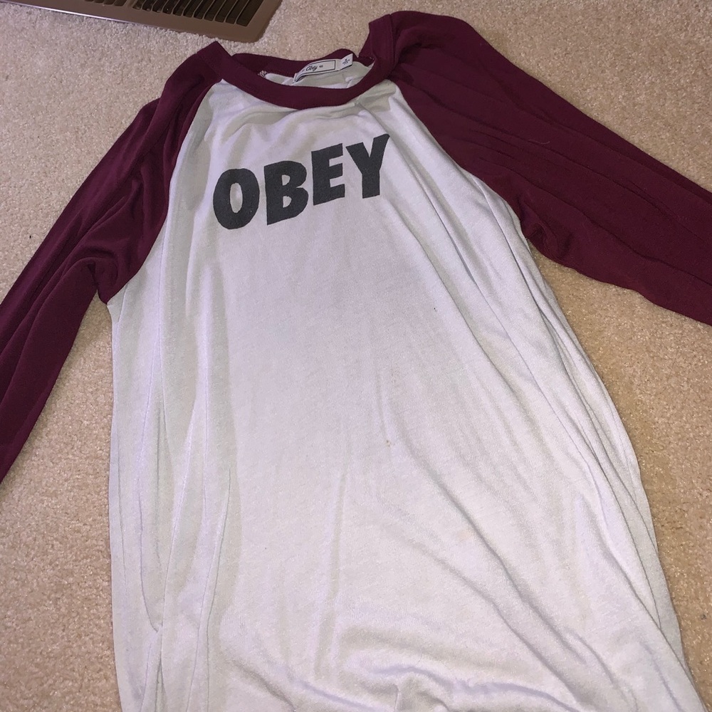 Obey middle length sleeve